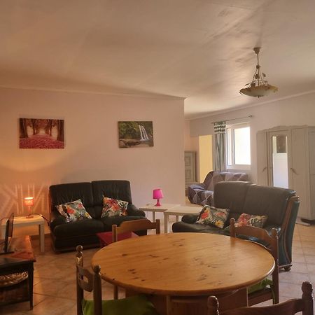 Les Conils - Gites Et Chambres D'Hotes Saint-Pierre-de-Vassols ภายนอก รูปภาพ