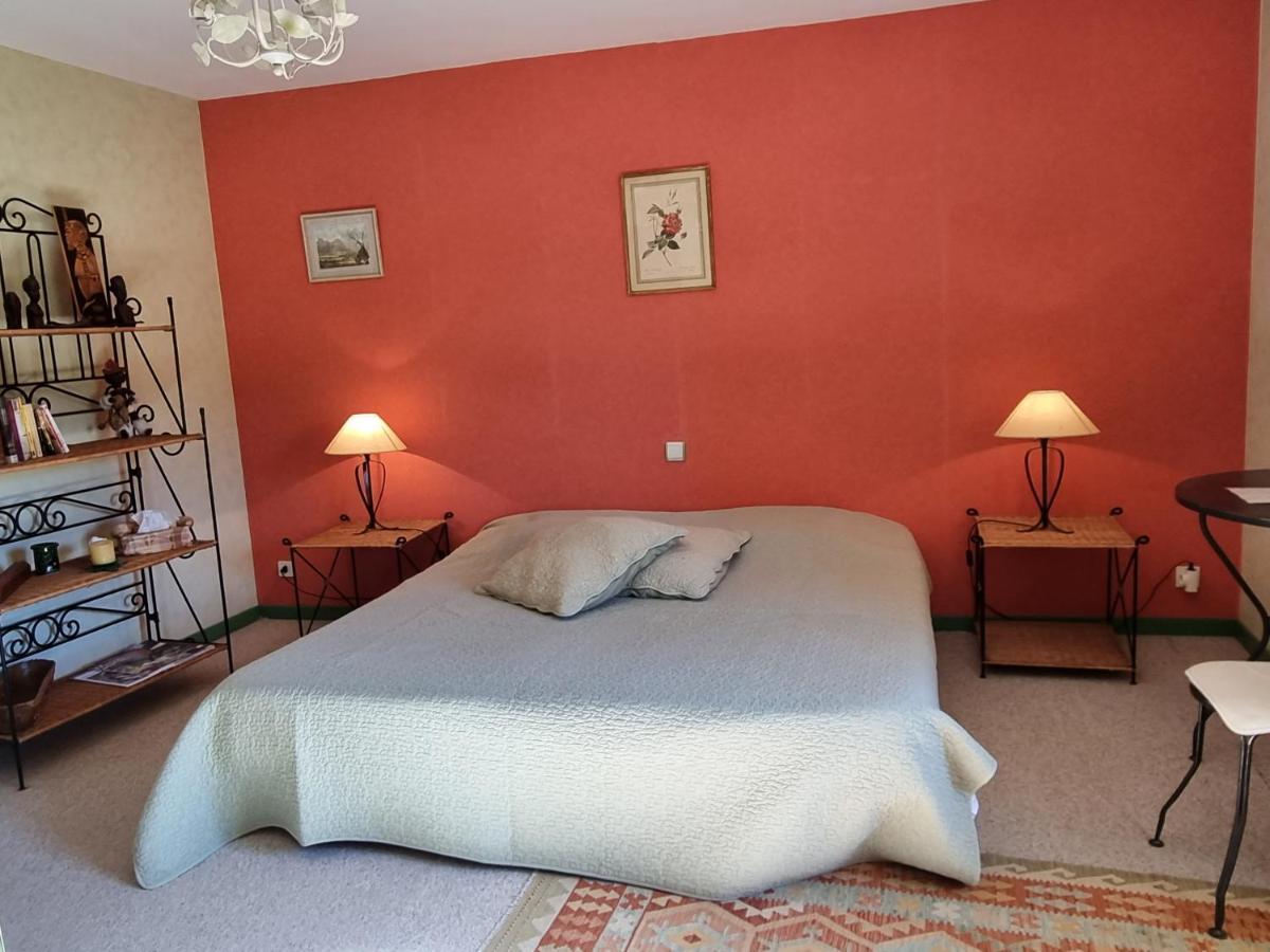Les Conils - Gites Et Chambres D'Hotes Saint-Pierre-de-Vassols ภายนอก รูปภาพ