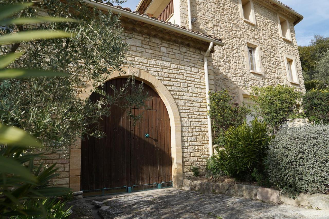 Les Conils - Gites Et Chambres D'Hotes Saint-Pierre-de-Vassols ภายนอก รูปภาพ