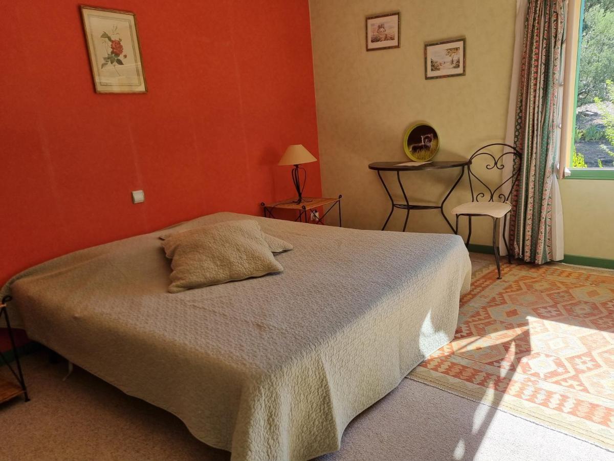 Les Conils - Gites Et Chambres D'Hotes Saint-Pierre-de-Vassols ภายนอก รูปภาพ