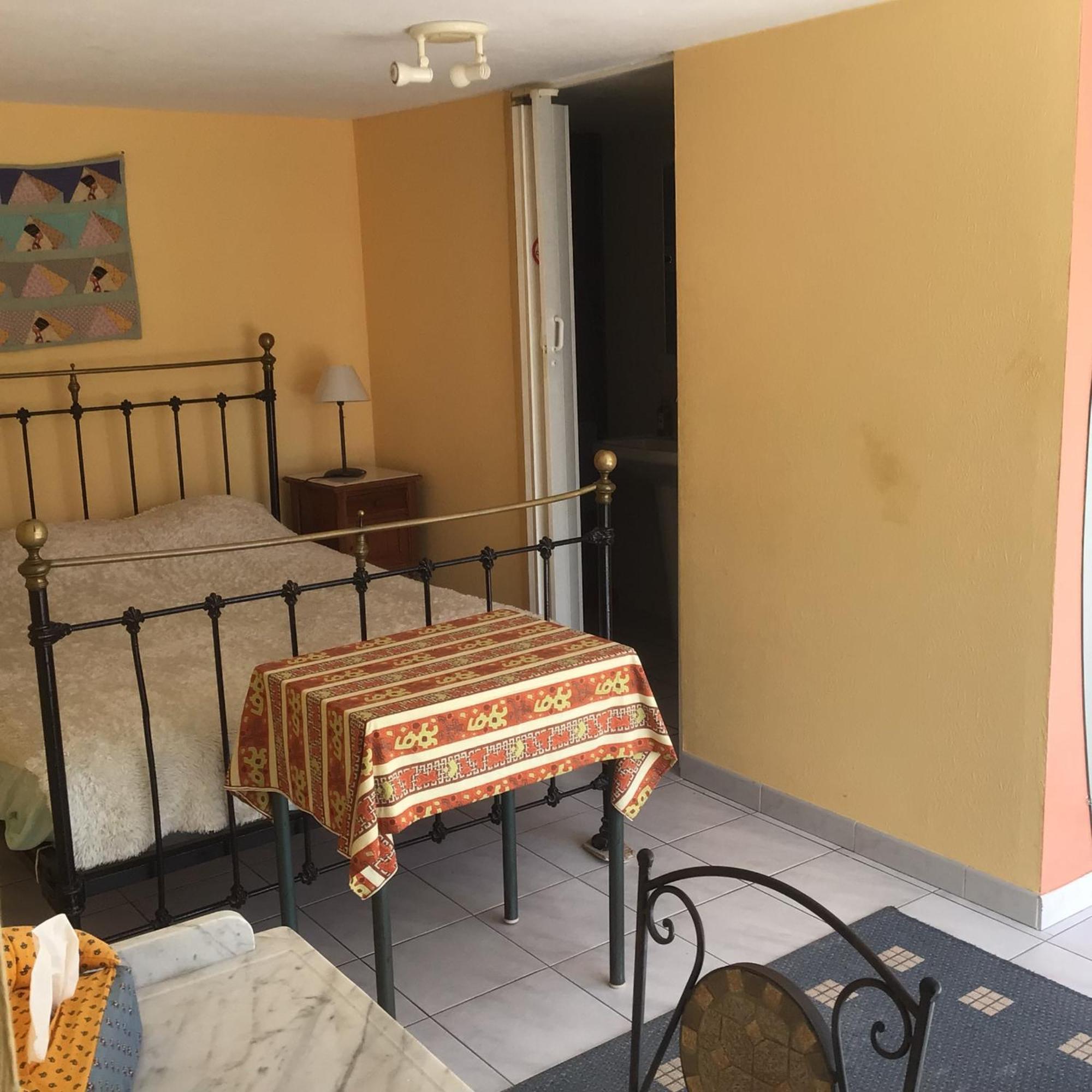 Les Conils - Gites Et Chambres D'Hotes Saint-Pierre-de-Vassols ภายนอก รูปภาพ